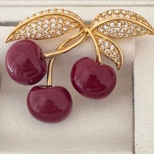 Joan Rivers  Brooch Pin Cherries Lucite Swarovski Crystal Pave Leaves Vintage